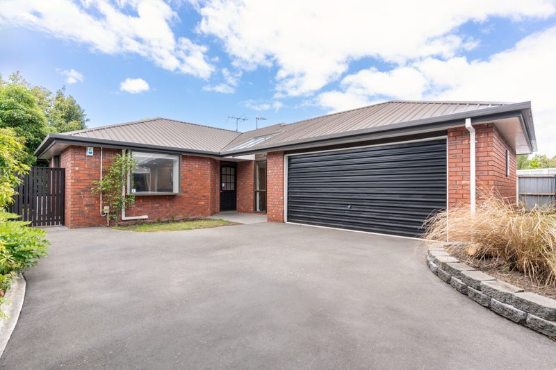 2/40 Windermere Road, Papanui, Christchurch - Carousel 1