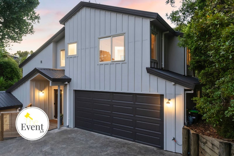 2/96 Beach Road, Castor Bay, Auckland - Carousel 1