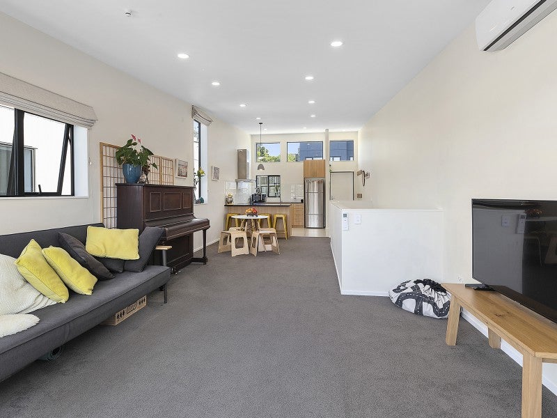 7/104 Maupuia Road, Maupuia, Wellington - Carousel 2