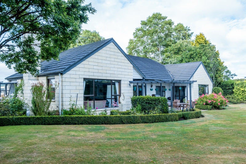 54 Milton Road South, Elgin, Ashburton - Carousel 1