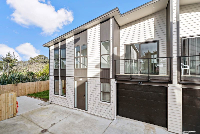 8 Vanni Lane, Pahurehure, Papakura - Carousel 1