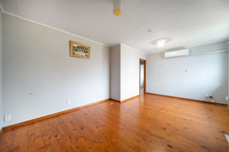 11 Dawson Road, Otara, Auckland - Carousel 1