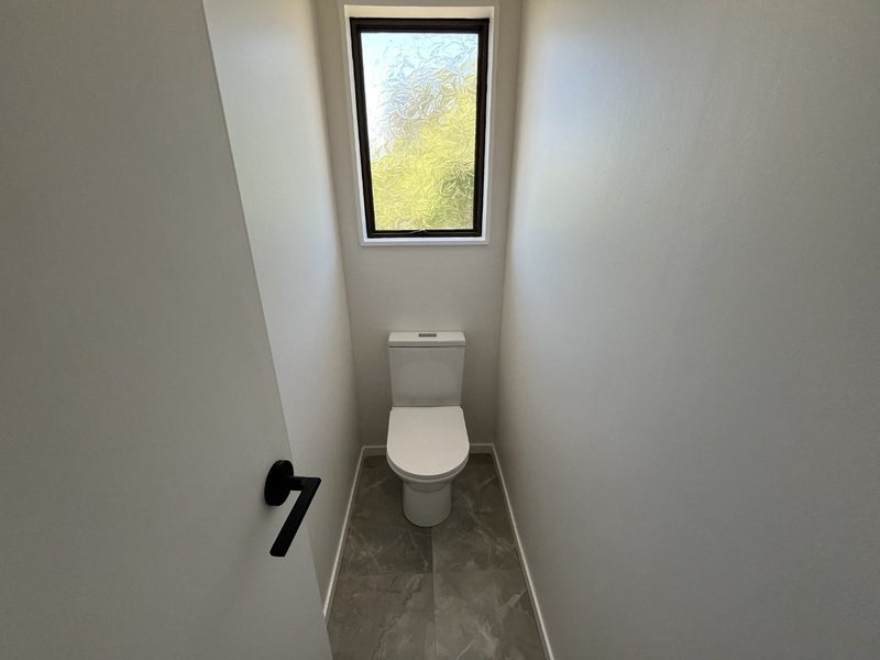 24 Fernhaven Grove, Newlands, Wellington - Carousel 9