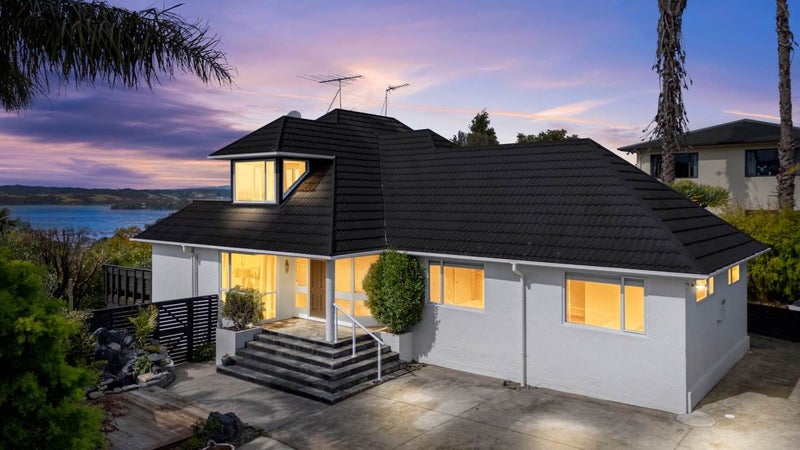 115 Litten Road, Cockle Bay, Auckland - Carousel 1