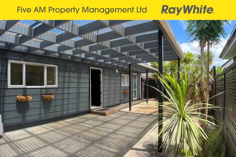 5A Everingham Place, Sunnyhills, Auckland - Carousel 1