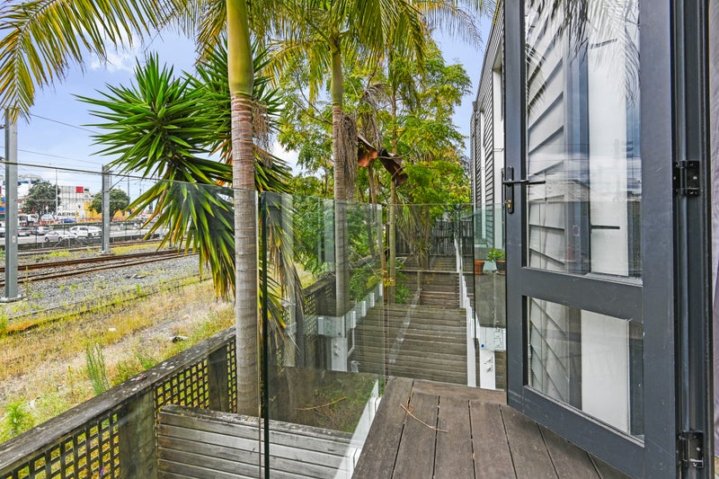 21 Sudbury Terrace, Parnell, Auckland - Carousel 2