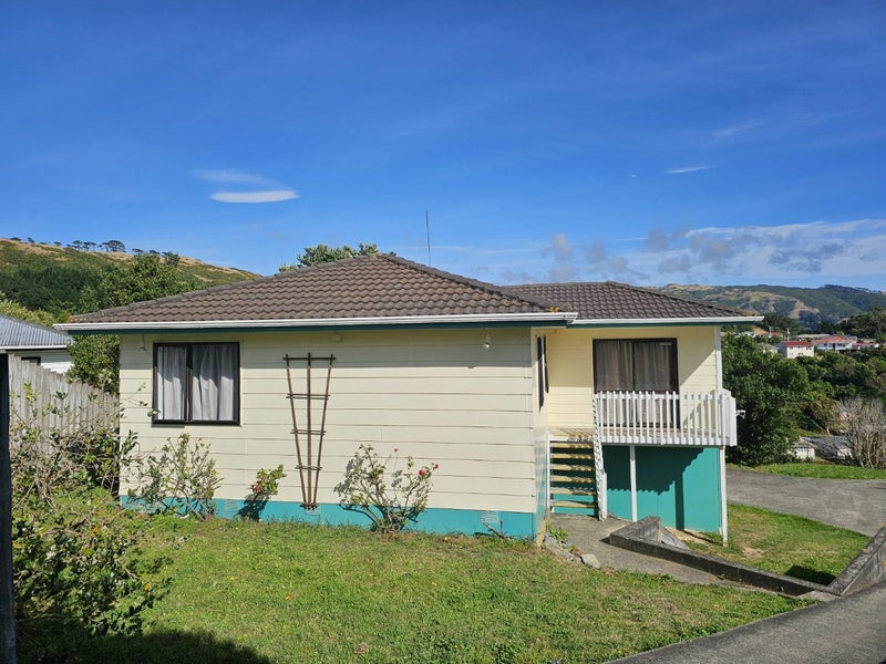 34 Northumberland Street, Cannons Creek, Porirua - Carousel 2