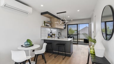 1/20 Oakley Avenue, Waterview, Auckland - Carousel 1