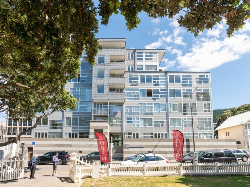 4/43 Mulgrave Street, Thorndon, Wellington - Carousel 1