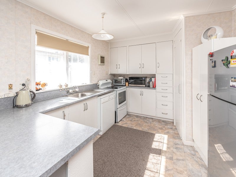 43 Toi Street, Tawhero, Whanganui - Carousel 2