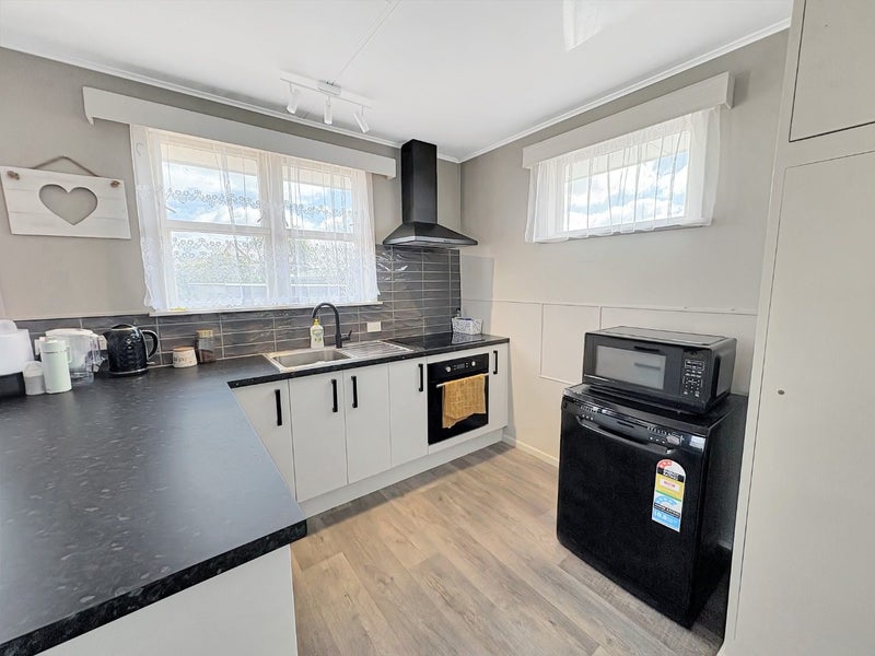 12 Durham Road, Springvale, Whanganui - Carousel 2