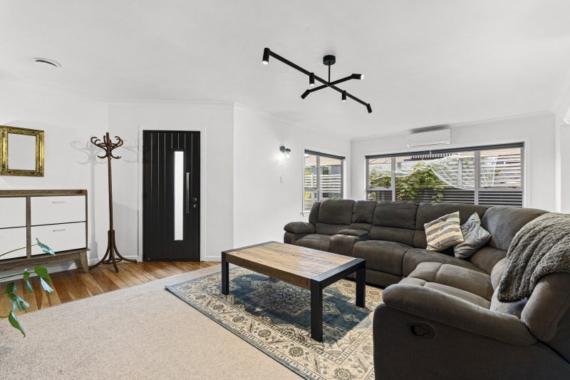 13 Pembroke Street, Westown, New Plymouth - Carousel 2