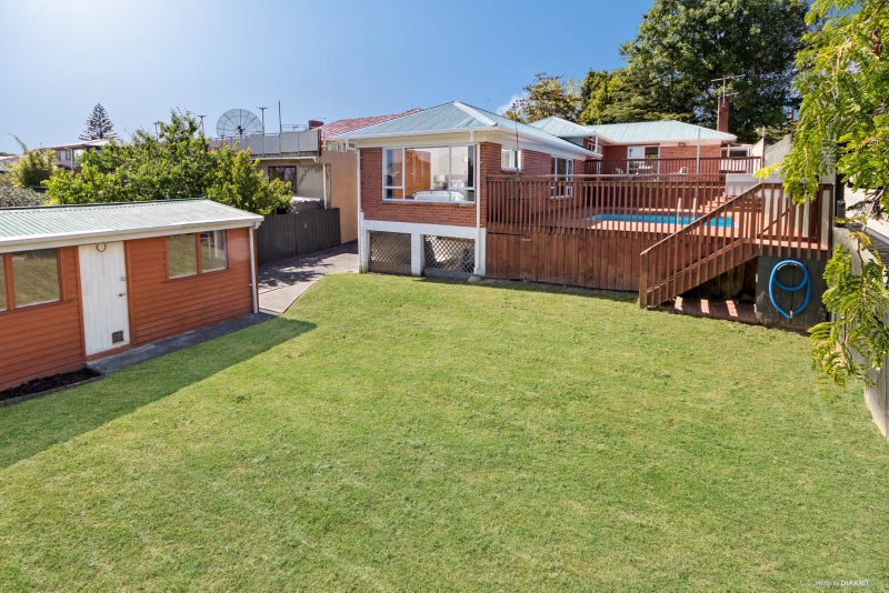 28 Maioro Street, New Windsor, Auckland - Carousel 1