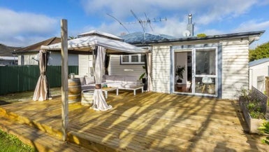 3 Hudson Avenue, Ebdentown, Upper Hutt - Carousel 1
