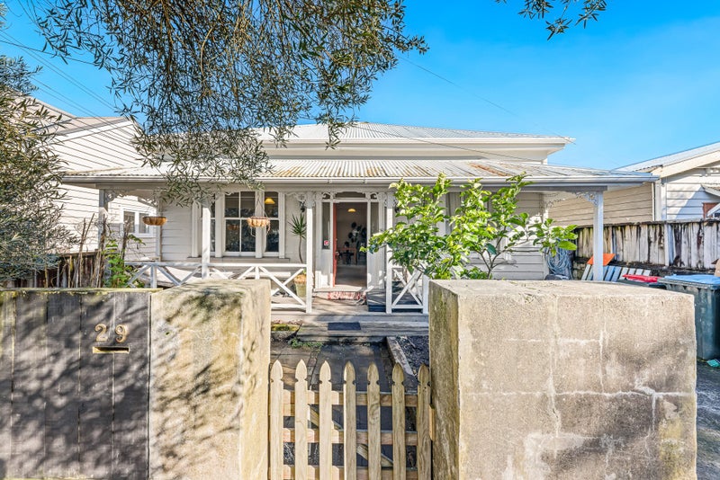 29 Commercial Road, Grey Lynn, Auckland - Carousel 1