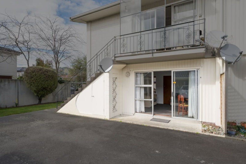 4/15 Trafalgar Street, The Wood, Nelson - Carousel 2