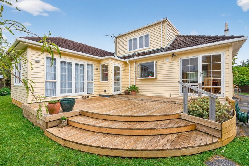 18 Edmonds Street, Wainuiomata, Lower Hutt - Carousel 1