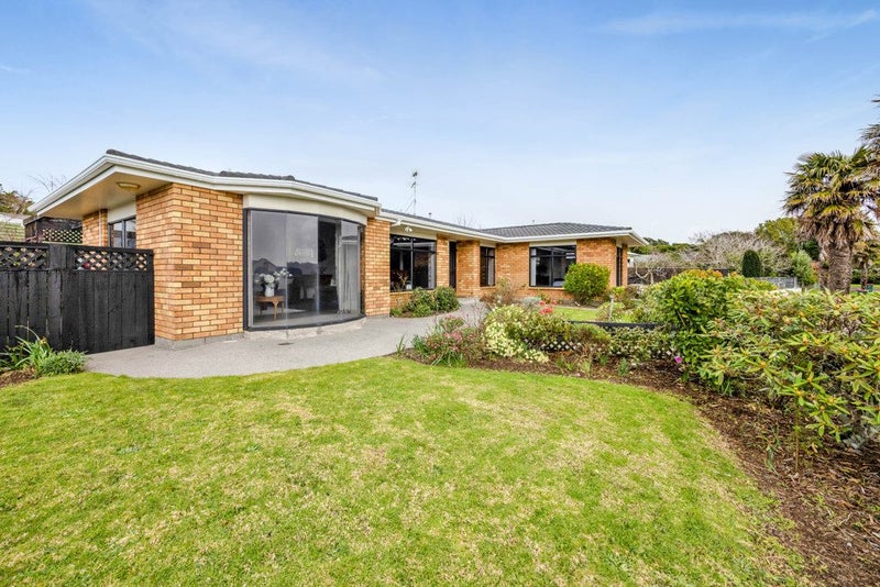 1 Ludlow Place, Bell Block, New Plymouth - Carousel 1