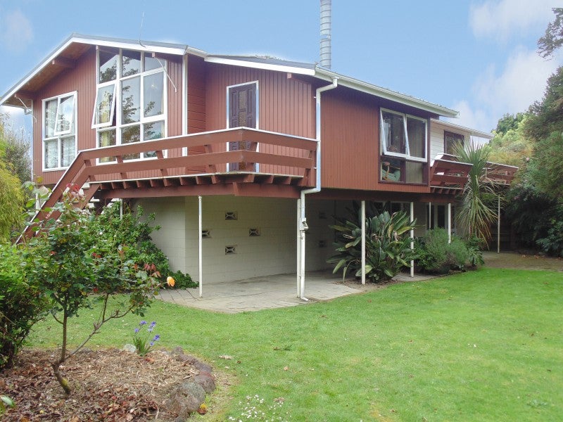 36 Wikiriwhi Crescent, Awapuni, Palmerston North - Carousel 1