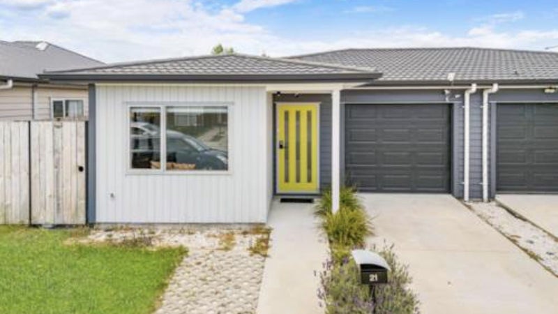 21 Kapowai Boulevard, Takanini, Auckland - Carousel 1