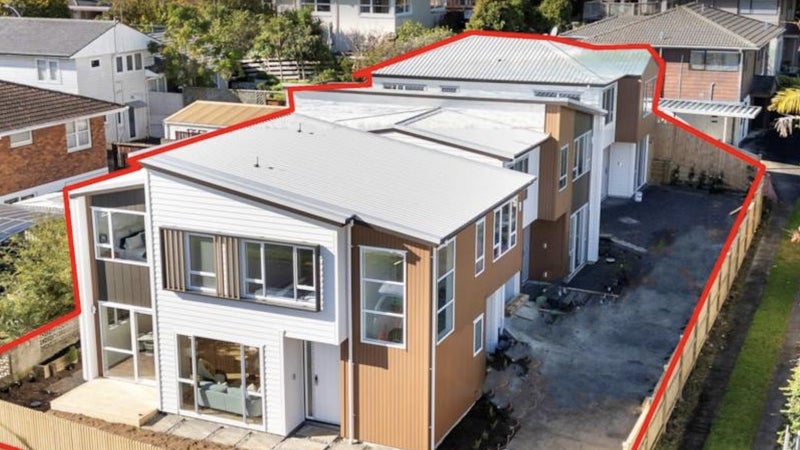 4 Colum Place, Bucklands Beach, Auckland - Carousel 1