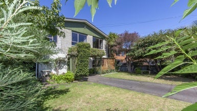 19 Dale Road, Raumati South, Paraparaumu - Carousel 1
