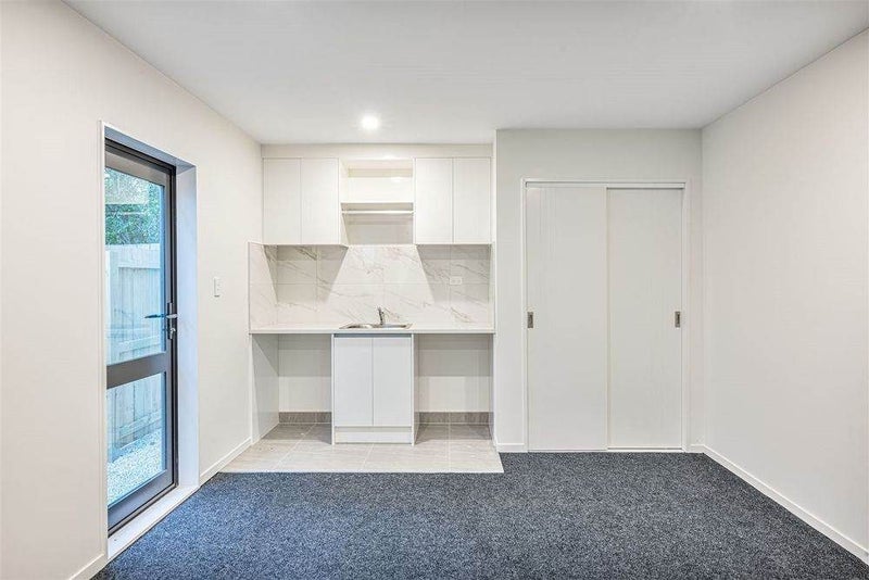 20E Mackenzie Street, Te Atatu South, Auckland - Carousel 15