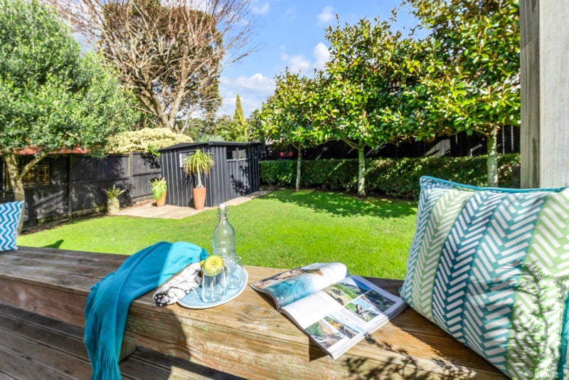 2/5 Askew Place, Farm Cove, Auckland - Carousel 2