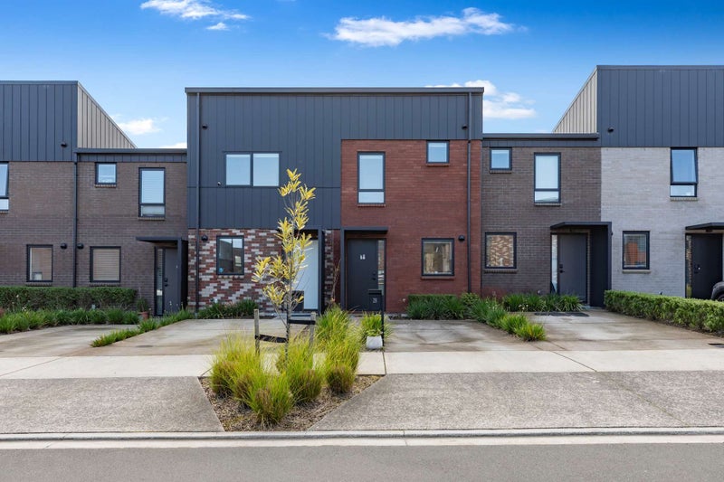 28 Kotuitui Street, Manukau, Auckland - Carousel 1