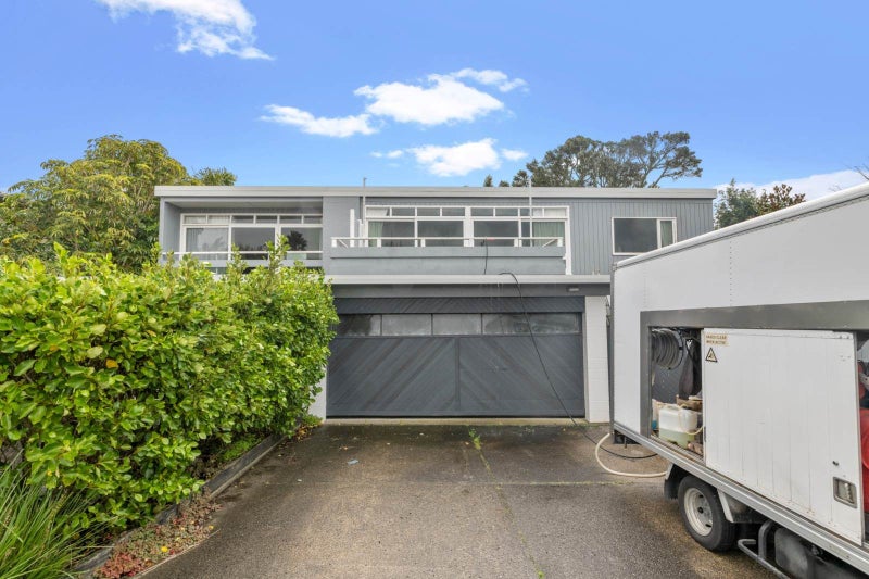 2 Castor Bay Road, Castor Bay, Auckland - Carousel 2