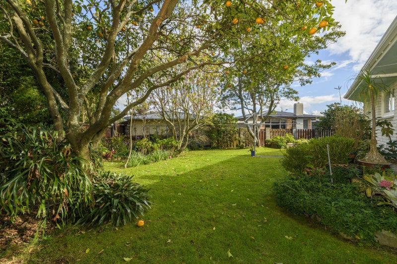 12 Meadowland Street, Matua, Tauranga - Carousel 2