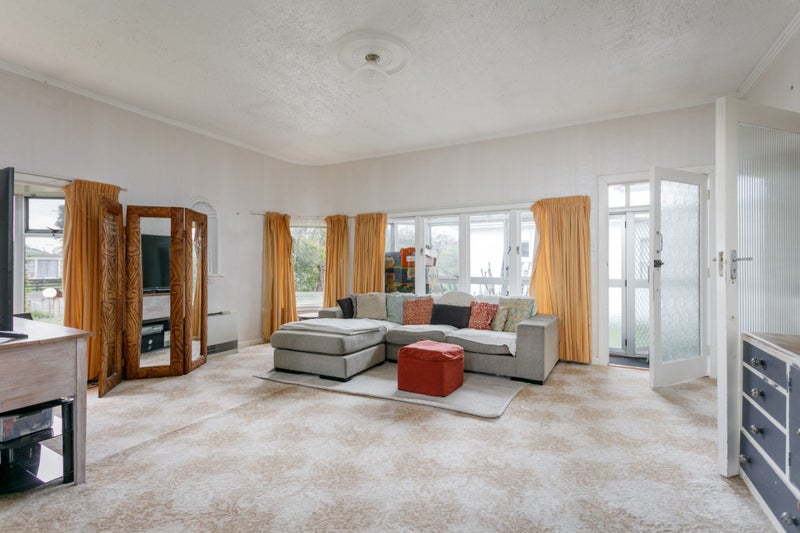 58 Iranui Road, Inner Kaiti, Gisborne - Carousel 2