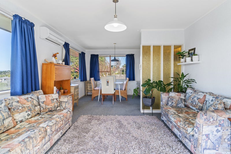 16A Highfield Crescent, Brookfield, Tauranga - Carousel 1