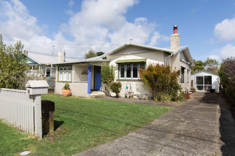 16 Stark Street, Durie Hill, Whanganui - Carousel 2