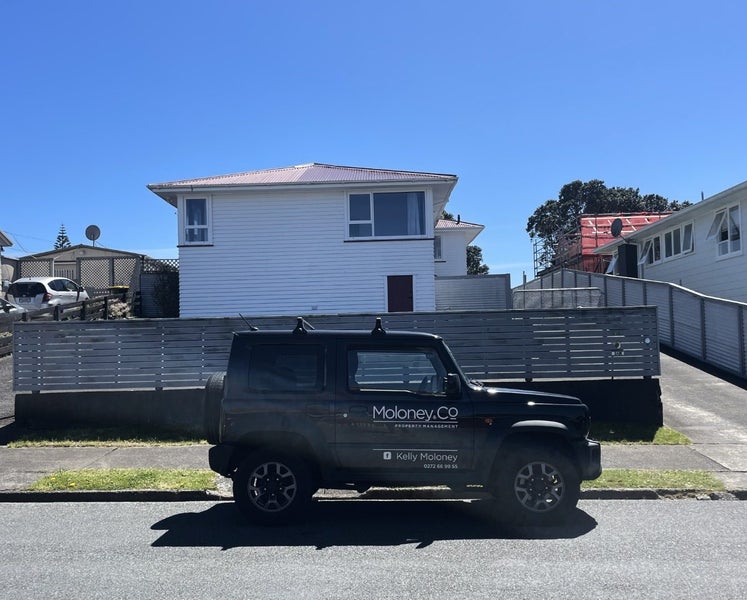 34 Beauzami Crescent, Ascot Park, Porirua - Carousel 2