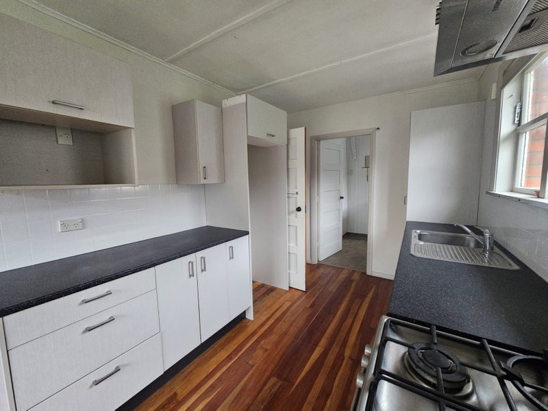 27 Newcombe Street, Naenae, Lower Hutt - Carousel 2