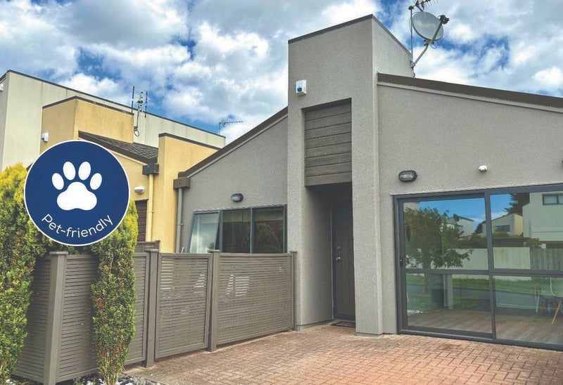 12 Els Close, Golflands, Auckland - Carousel 1