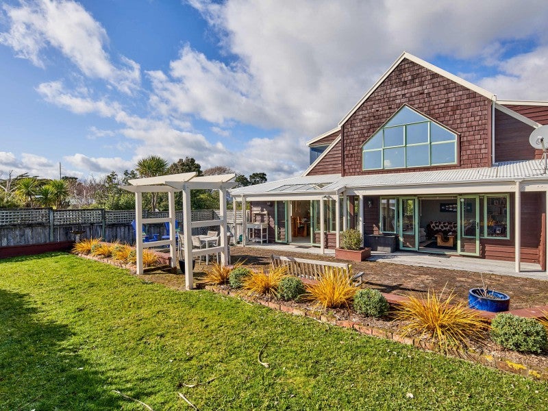 13 Seaview Road, Paremata, Porirua - Carousel 2