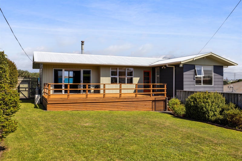 36 Simons Street, Moturoa, New Plymouth - Carousel 1
