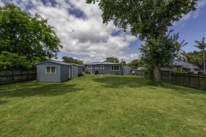 4 Second View Avenue, Beachlands, Auckland - Carousel 2