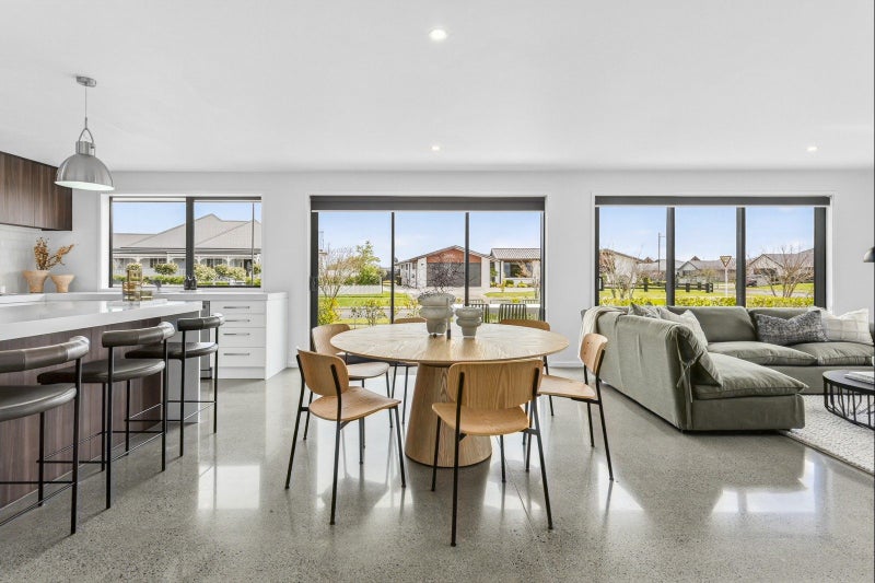 1 Clifford Close, Leamington, Cambridge - Carousel 1