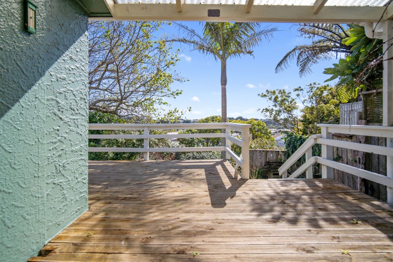 37 Queens Road, Glen Avon, New Plymouth - Carousel 1