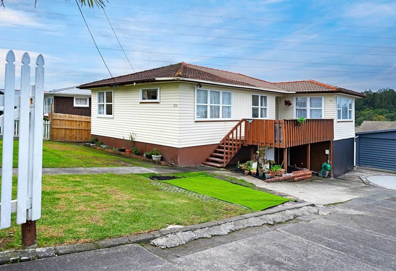 250 Triangle Road, Massey, Auckland - Carousel 1