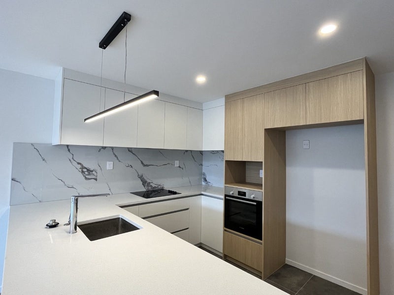 8/32B Westgate Drive, Westgate, Auckland - Carousel 1