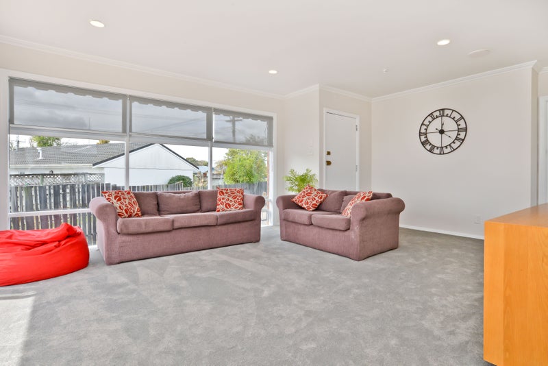 32 Houchens Road, Glenview, Hamilton - Carousel 2