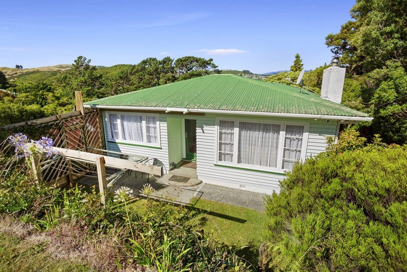 2 Bermer Road, Belmont, Lower Hutt - Carousel 20