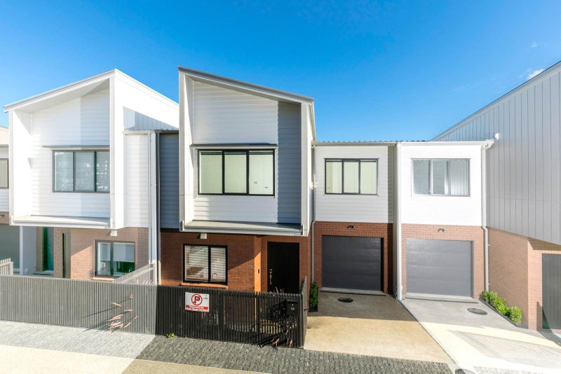 13 Moki Place, Long Bay, Auckland - Carousel 1