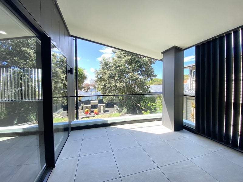 1/218 Manuka Road, Bayview, Auckland - Carousel 25