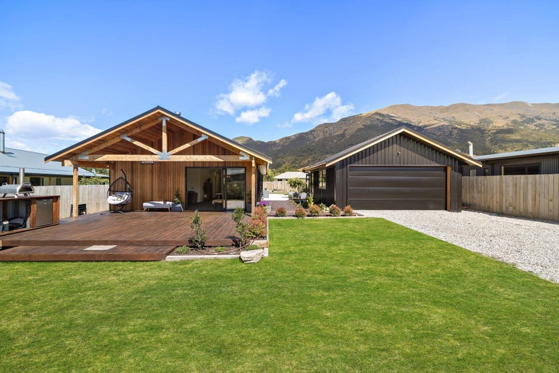 19 Pennycook Place, Wanaka - Carousel 1