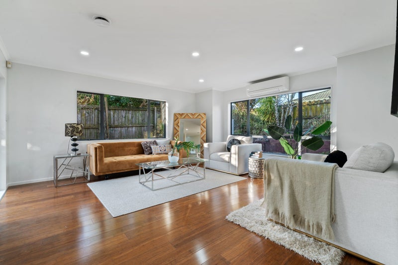 43 Glenveagh Park Drive, Weymouth, Auckland - Carousel 2